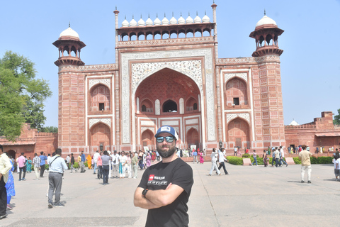 Delhi: 8 Days Golden Triangle with Udaipur or Pushkar Tour Tour with 5-Star Hotel Accommodation