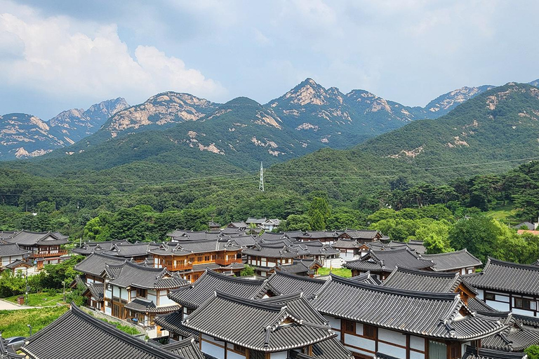 Seoul: Cherry Blossom & Pokpo Waterfall Cafe One Day Tour A. Cherry Blossom Spring Route