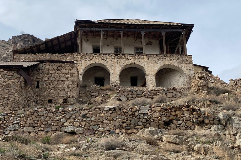 Yerevan: 3-Day Private Tour to Meghri & Tatev Monastery