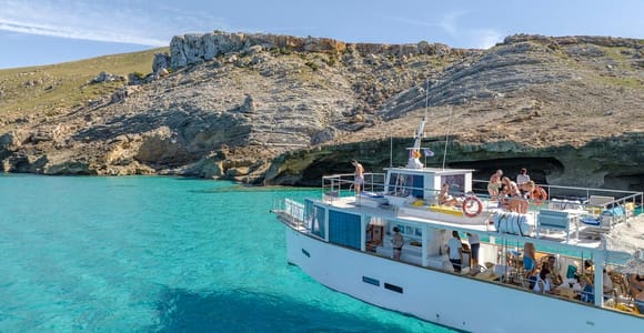Cala Rajada: Bootsausflug mit Getränken und Essen