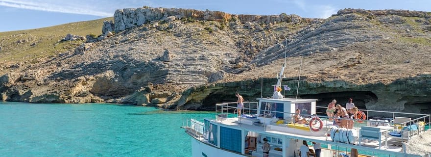 Excursion en bateau avec boissons et nourriture
