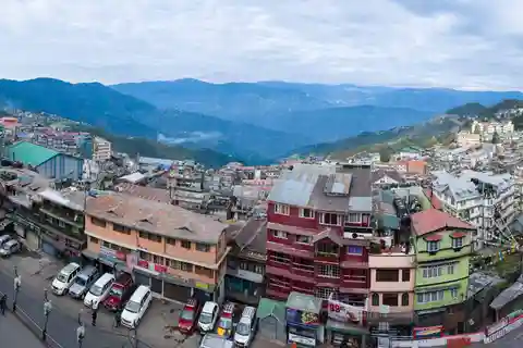 Best of Darjeeling (Guided Halfday Sightseeing Tour by Car)