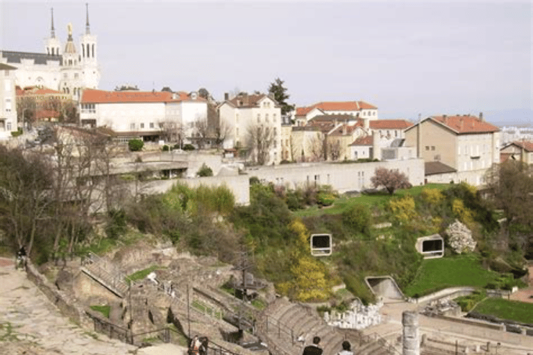 Lyon: Guided City Walking Tour with Local Guide