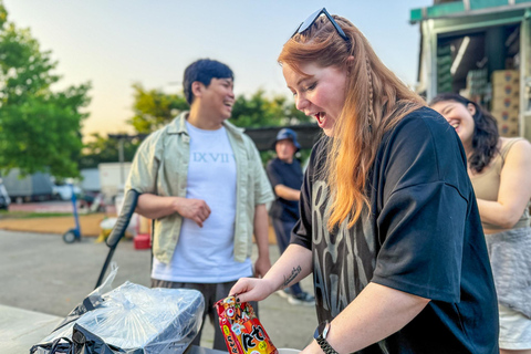 Han's River Picnic in Center of Seoul