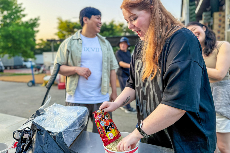 Han's River Picnic in Center of Seoul