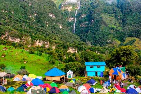 De Bogotá: Caminhada guiada pela Cascata La Chorrera