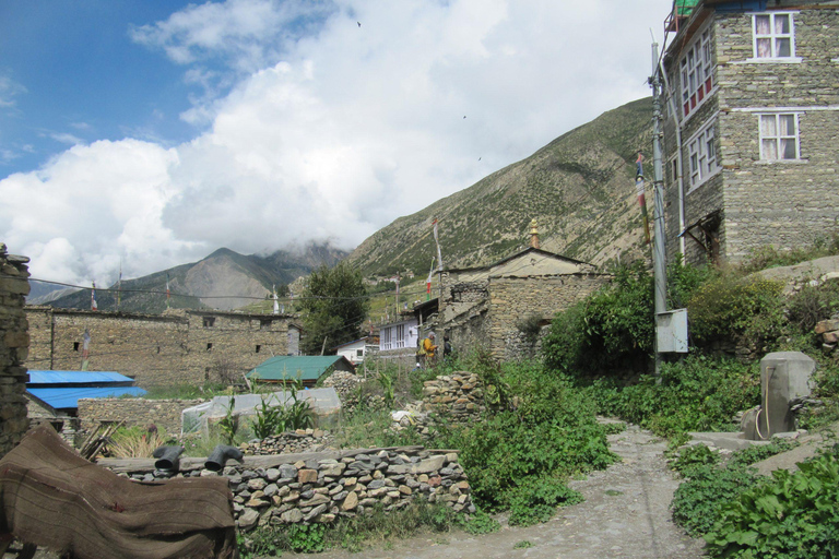 Pokhara: Annapurna Circuit Trek with Tilicho Lake