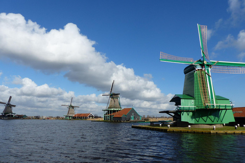 Amsterdam: Private Tour Windmills, Volendam, Castle Tesla Amsterdam private green tour Windmills, Volendam, castle