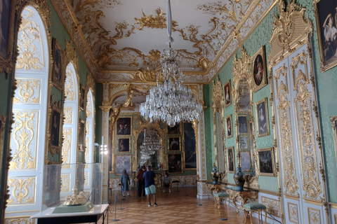 Residence of Munich private tour with skip the line ticket Tour plus Treasure Chamber