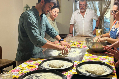 Pompeii: Pizza Class in a Local Family Home with Transfer