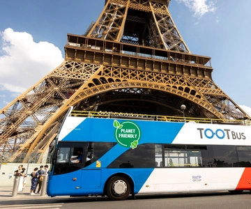 Paris: Hop-on Hop-off Bus Tour & Seine Cruise Bundle Tour