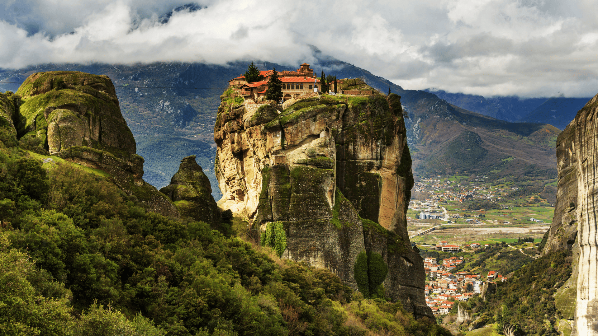 Athen: Private Tour zu den Meteora-Klöstern und Thermopylae