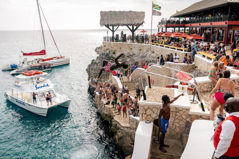 Montego Bay: Hop-On Hop-Off Bus Tour with Cruise