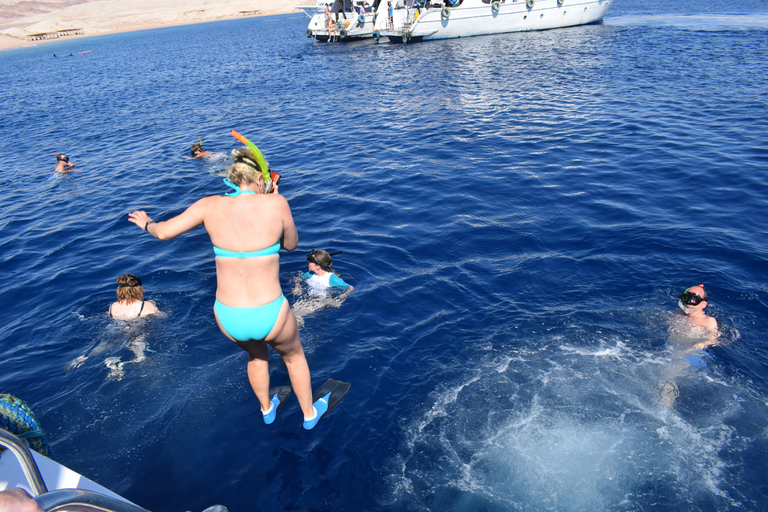Sharm El Sheikh: Sunset Family Cruise with Snacks and drinks