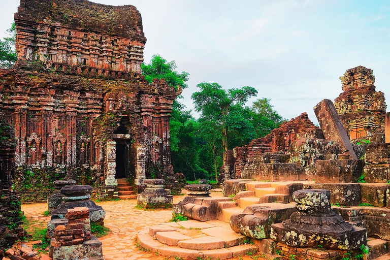 Hoi An: My Son Sanctuary Sunset and Thu Bon River Boat Tour