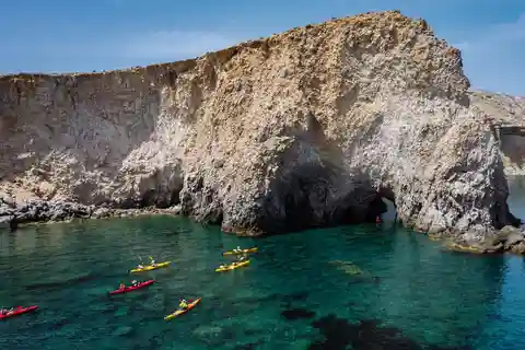 Private Kayaking Tour to the secrets of Milos
