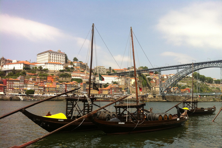 Santiago de Compostela: Private Transfer to Oporto