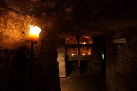 Edinburgh: NachttEdinburour durch die unterirdischen GewölbeGruppentour auf Englisch