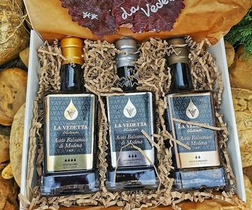 Modena: Guided Balsamic Vinegar Cellar Tour & Optional Meal