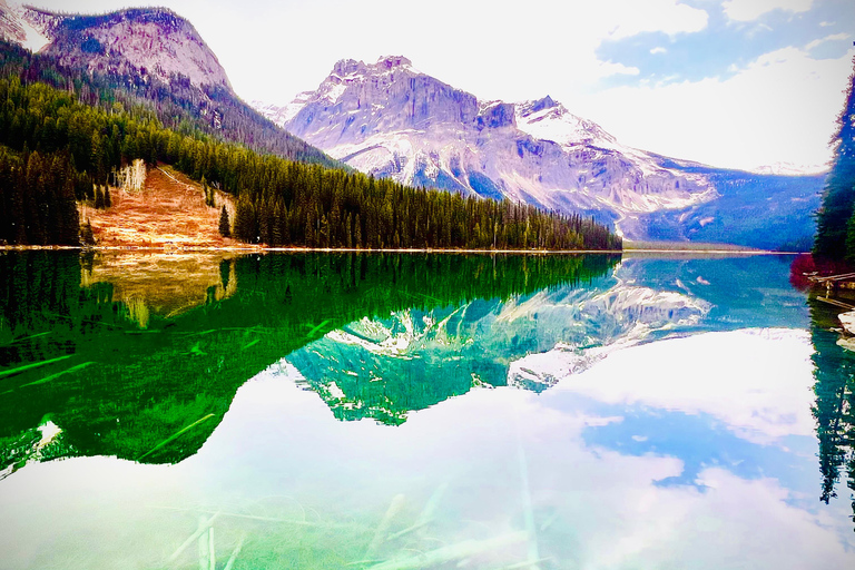 Calgary: Banff,Moraine,Emerald Lake and Canyon Day Trip