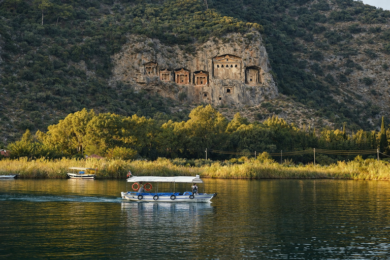 Marmaris: Turtle Beach, Mud Bath and Thermal Pool By Boat Marmaris Turtle Beach Tour w/Boat