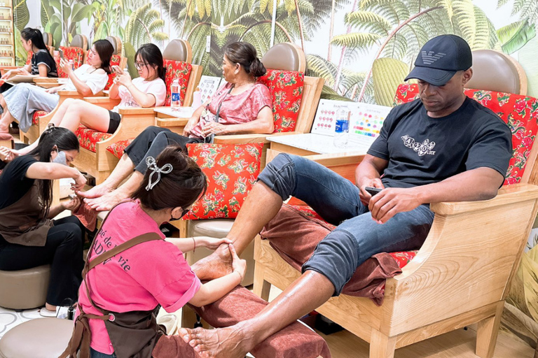 Da Nang: Ba Na Hills Late Start, Foot Massage & Local Food 4s private car + Cable car QR code ticket | NO guide & lunch