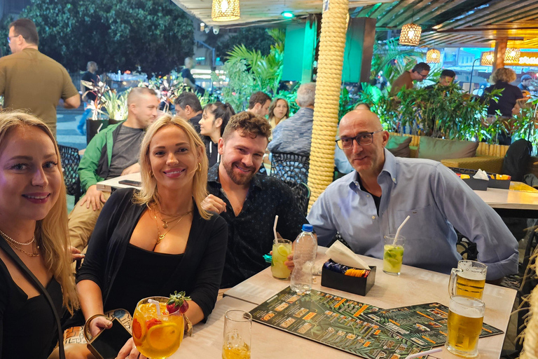 ريو دي جانيرو: ليلة رقص فانك في الفافيلاريو دي جانيرو: ليلة رقص على إيقاع الفانك في الفافيلا