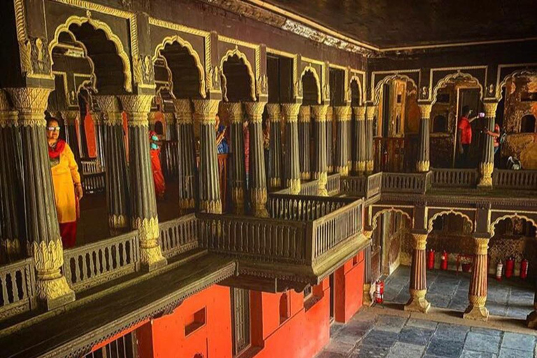 Bangalore: Tipu Sultan’s Palace Guided Heritage Tour