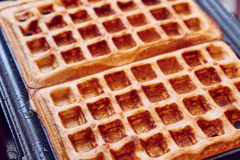 Bruxelas: Workshop de fabrico de waffles belgas com prova de cerveja