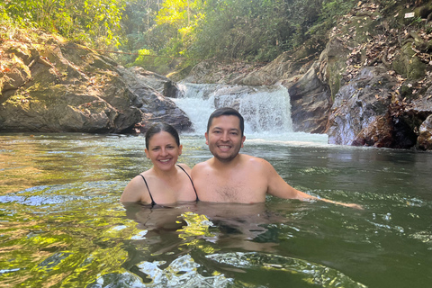 Medellin: River Tubing and BBQ Day Trip with Hotel Pickup