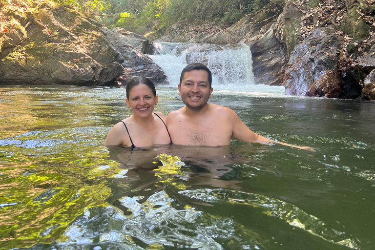Medellin: River Tubing and BBQ Day Trip with Hotel Pickup