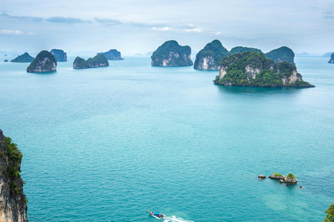 Krabi : Aventure privée ultime en bateau à longue queue sur 7 îlesConducteur de bateau