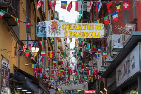 Napoli: Visita guidata della città con accesso alle catacombe