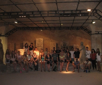 Belgrade: Underground Tour with Glass of Wine