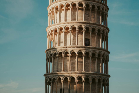 Pisa Multilingual Audio Guided Walking Tour with Tour Leader