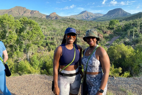 Cave Creek: Private Guided Sonoran Desert Hiking Tour