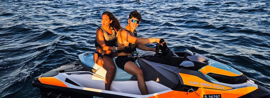 Excursion en Jet Ski au Coucher du Soleil à Malte – Lagon Bleu, Grottes et Comino