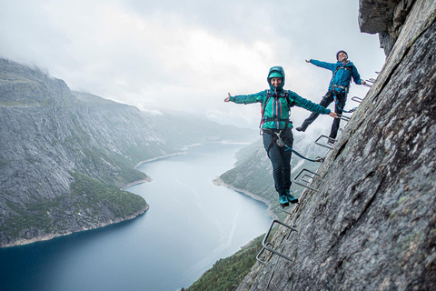 Odda: Trolltunga Via Ferrata, zonsondergang en zonsopgang