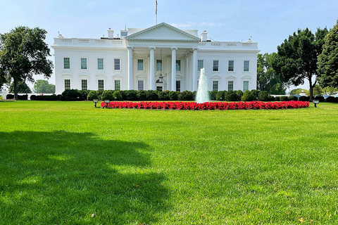 D.C:Monumenti e Storia Tour guidato in furgone americano (Hop-on Hop-off)