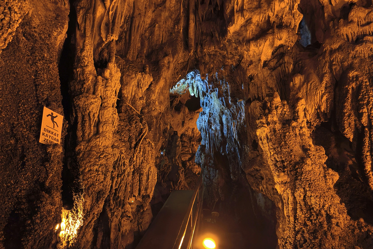 Antiparos Half-Day Tour: Cave, Beach & Old Town