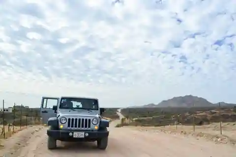 Cabo San Lucas: Private Jeep Tour to Santiago