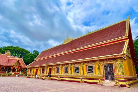 Vientiane: 9 Sacred Temples Guided Tour with Blessings