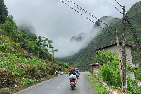 Da Hanoi: tour in auto ad anello di Ha Giang di 4 giorni più video montato