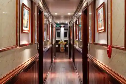 Crucero de 2 días por la Bahía de Bai Tu Long con Actividades