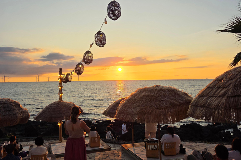 Excursión al atardecer por la isla de JejuExcursión al atardecer en la isla de Jeju