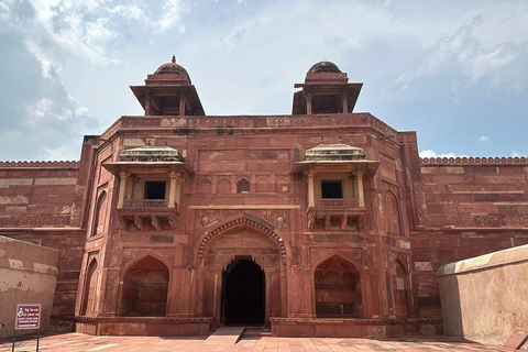 Agra: Visita panorámica de Fatehpur Sikri en coche - Todo incluido