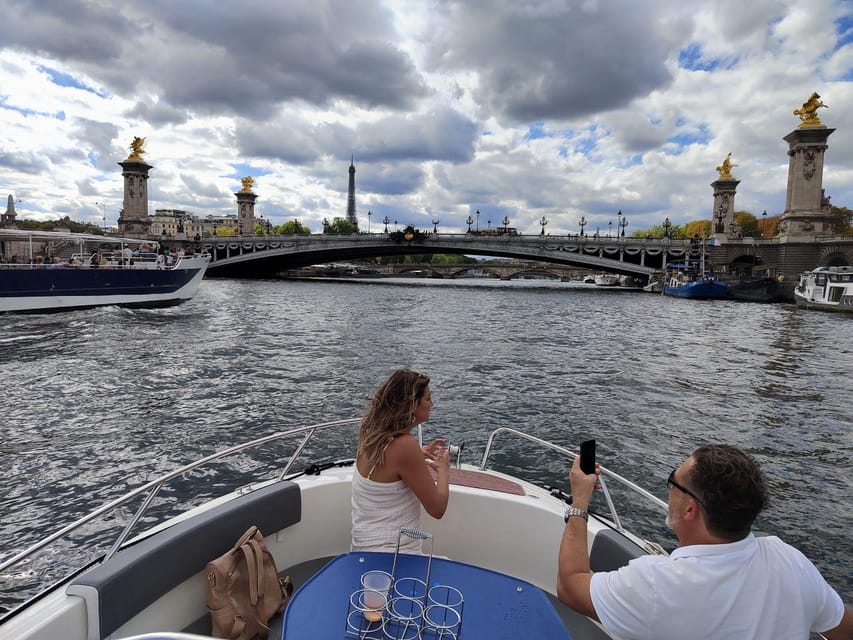 Paris Private Bootsfahrt auf der Seine GetYourGuide