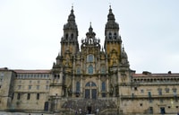 Tour Cathedral of Santiago with roofs & Portico de la Gloria - Housity