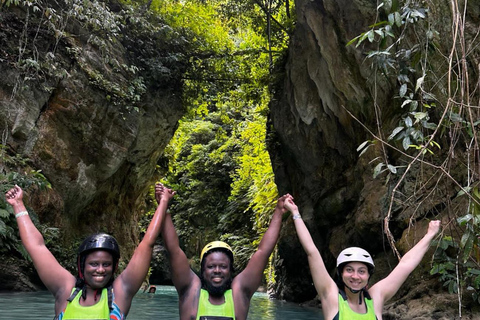 Cebu: wyspa Pescador, bieg z sardynkami i kanion KawasanCebu: Moalboal Island Hopping i Kawasan Canyoneering