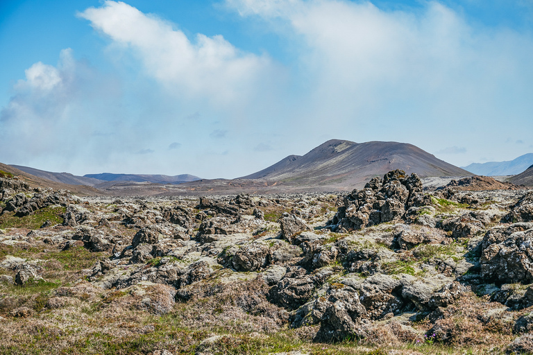 Reykjavík: Half-Day Guided Hike of Fagradalsfjall Volcano Tour with Pickup from Selected Locations